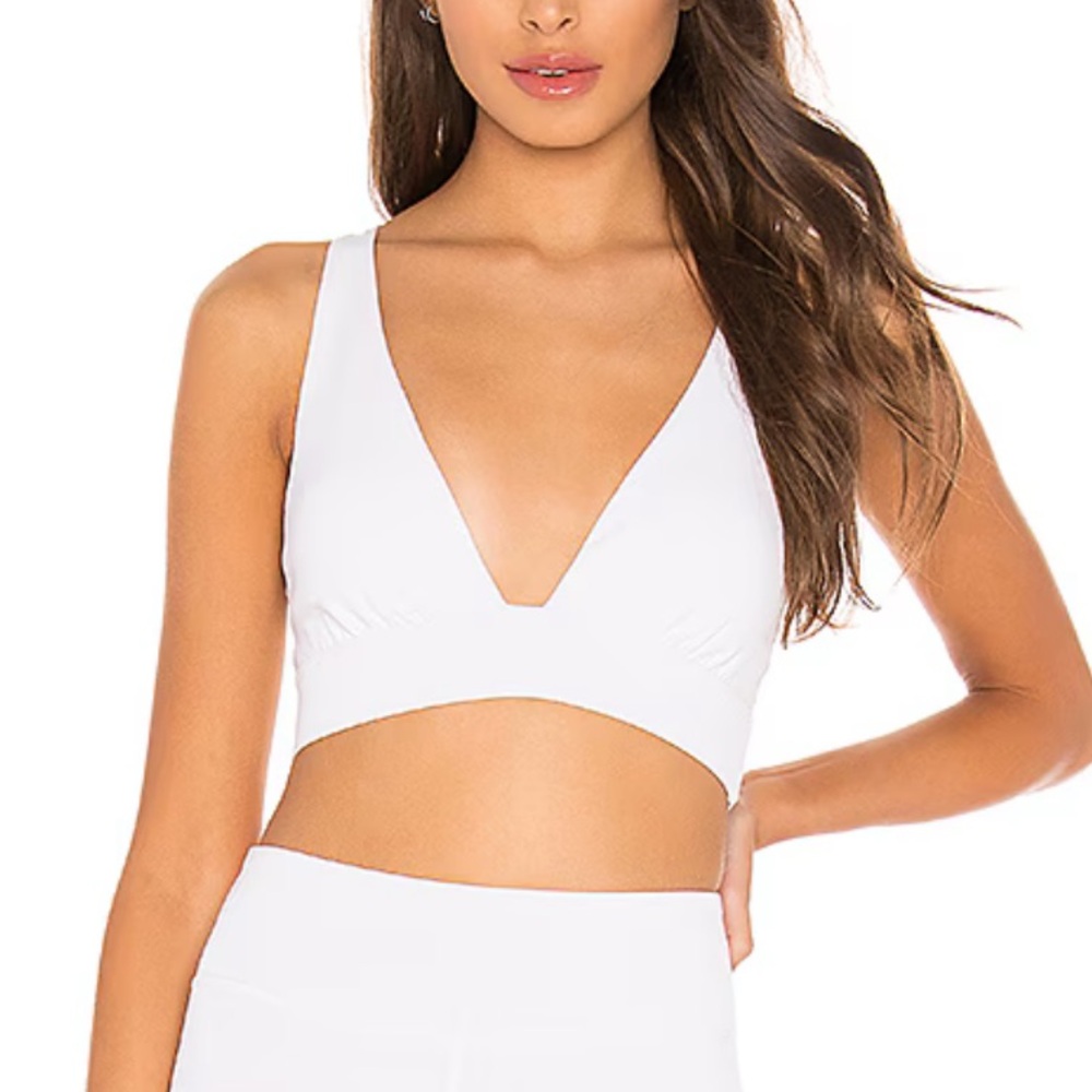NWT🤍 LoveWave Revolve Claire Sports Bra